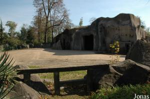 Ancienne installation des éléphants