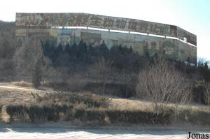 Affichage visible de l'autoroute passant à proximité du Badaling Safari World