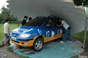 Aquarium au sein d'une voiture